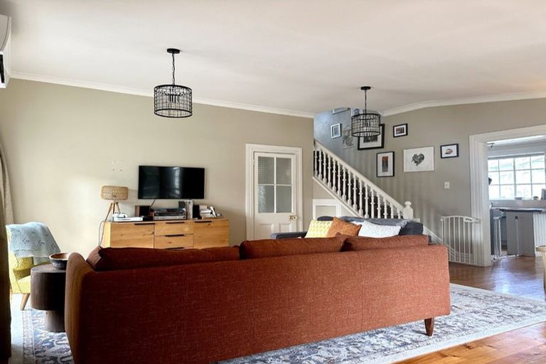 Photo of property in 269 High Street North, Carterton, 5713