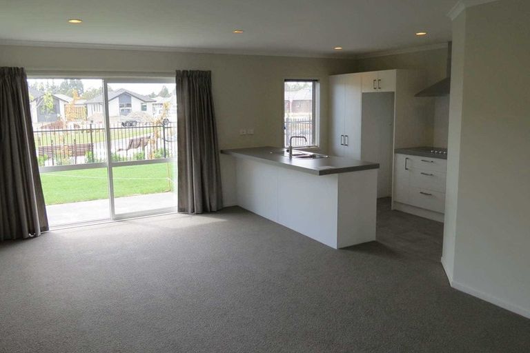 Photo of property in 17 Burford Way, Rolleston, 7615