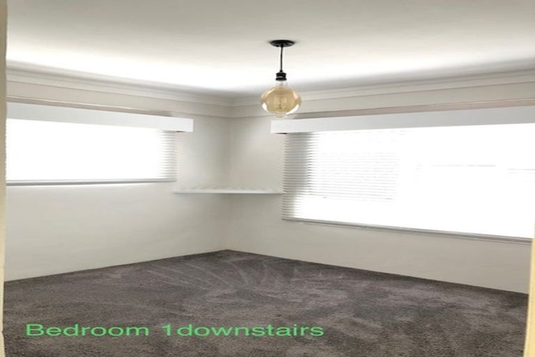 Photo of property in 76a Lake Road, Narrow Neck, Auckland, 0624