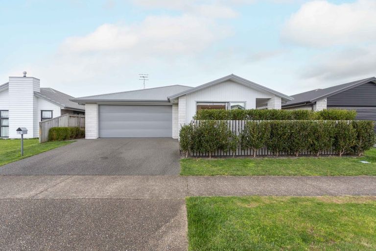 Photo of property in 4 Rotomanu Place, Pyes Pa, Tauranga, 3112