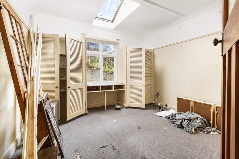 Photo of property in 70 Mitchell Street, Brooklyn, Wellington, 6021