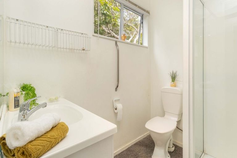 Photo of property in 48a Collins Avenue, Tawa, Wellington, 5028