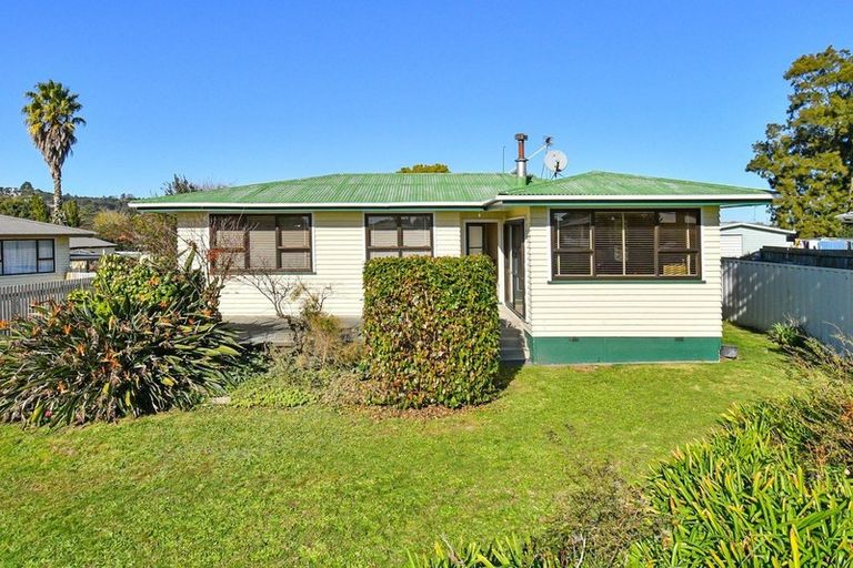Photo of property in 16 Eastburn Street, Papakura, 2110