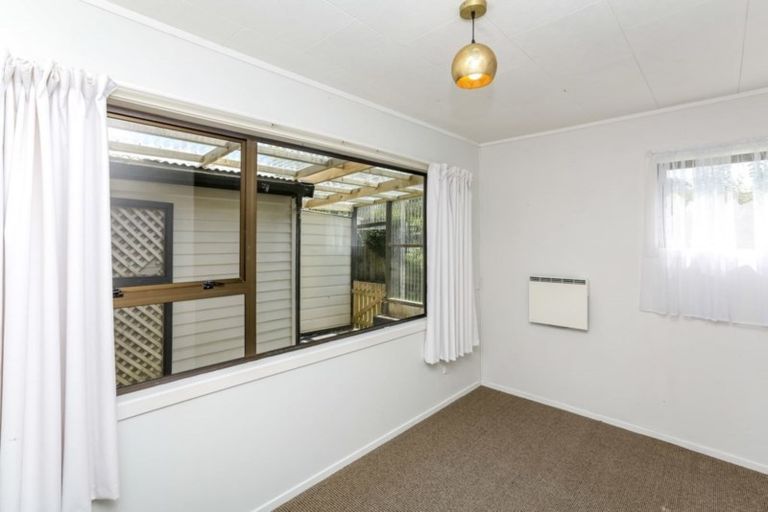 Photo of property in 421 Mangorei Road, Highlands Park, New Plymouth, 4312