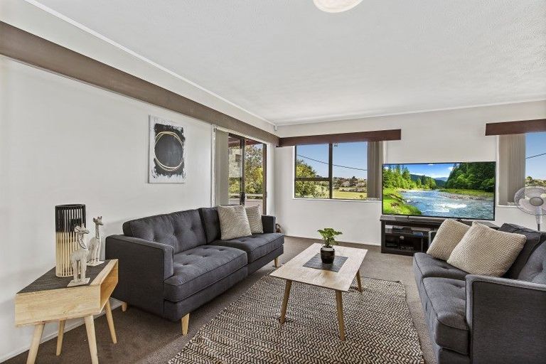 Photo of property in 5 Magellan Place, Papatoetoe, Auckland, 2025