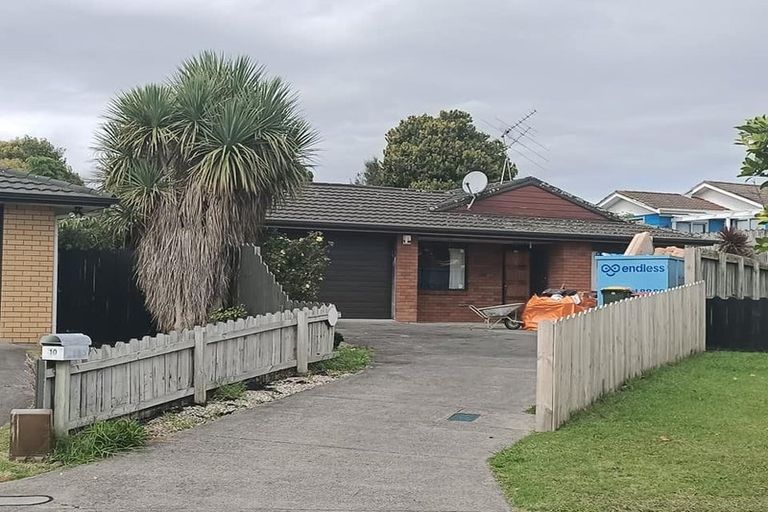Photo of property in 10 Matilda Place, Weymouth, Auckland, 2103