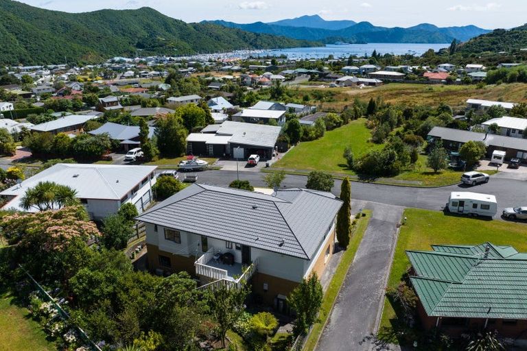 Photo of property in 13 Rimu Terrace, Waikawa, Picton, 7220
