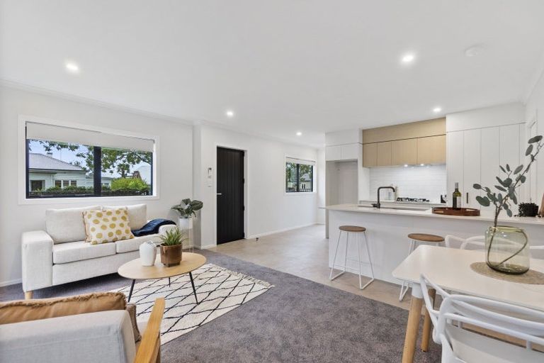 Photo of property in 1/54 Wellington Street, Howick, Auckland, 2014