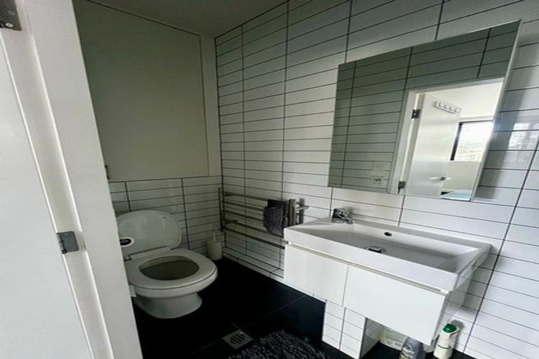 Photo of property in Regency Apartments, 2e/49 Manners Street, Te Aro, Wellington, 6011