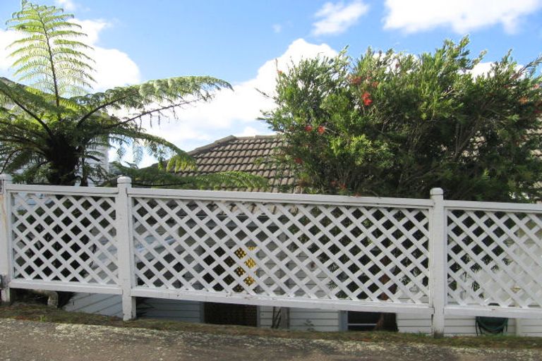 Photo of property in 35 Hathaway Avenue, Karori, Wellington, 6012