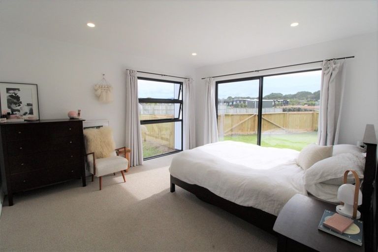 Photo of property in 121 Mahoe Place, Matarangi, Whitianga, 3592