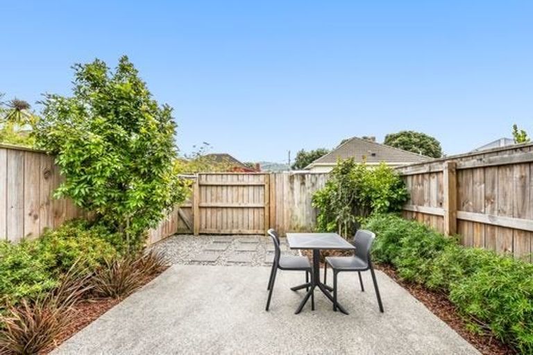 Photo of property in 25 Ron Deal Way, Epuni, Lower Hutt, 5011