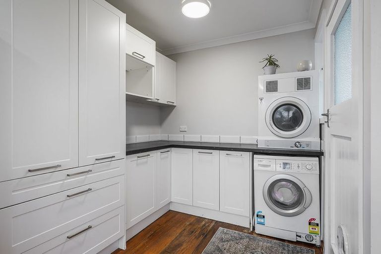 Photo of property in 12 Le Quesne Place, Fairfield, Hamilton, 3214