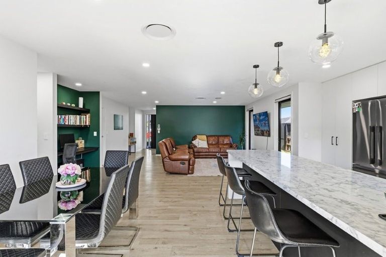 Photo of property in 32 Lockerbie Street, Morrinsville, 3300