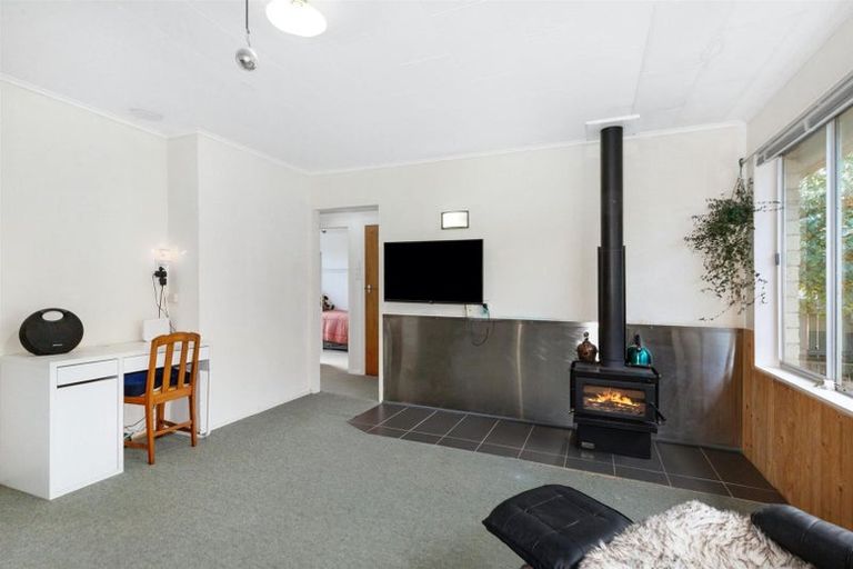 Photo of property in 96a Wainuiomata Road, Wainuiomata, Lower Hutt, 5014