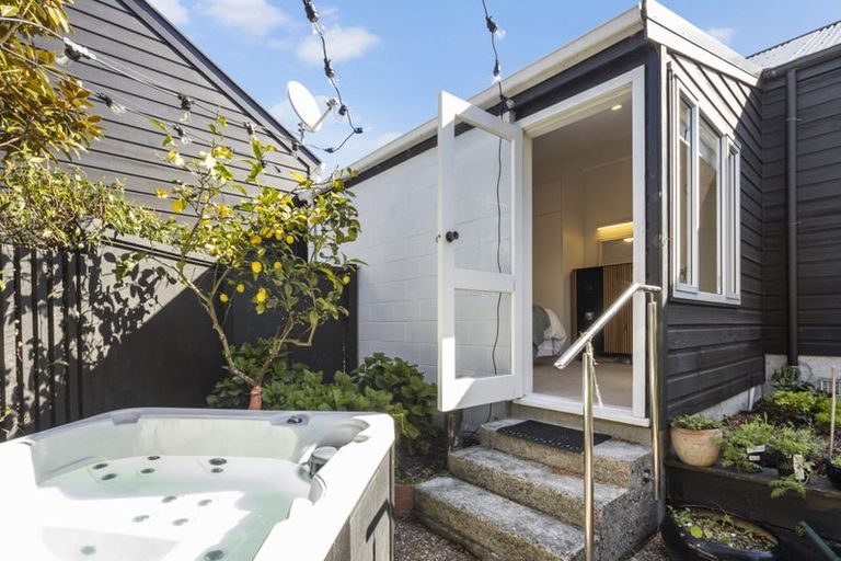 Photo of property in 2/23 Box Hill, Khandallah, Wellington, 6035