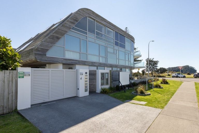 Photo of property in 6/50 Marine Parade, Mount Maunganui, 3116