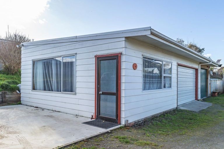 Photo of property in 3 Lena Place, Foxton, 4814