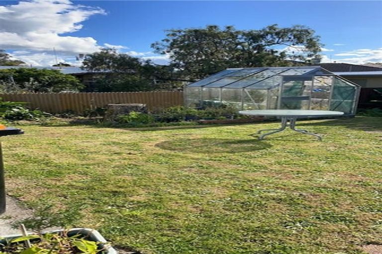 Photo of property in 24 Kent Crescent, Awapuni, Palmerston North, 4412