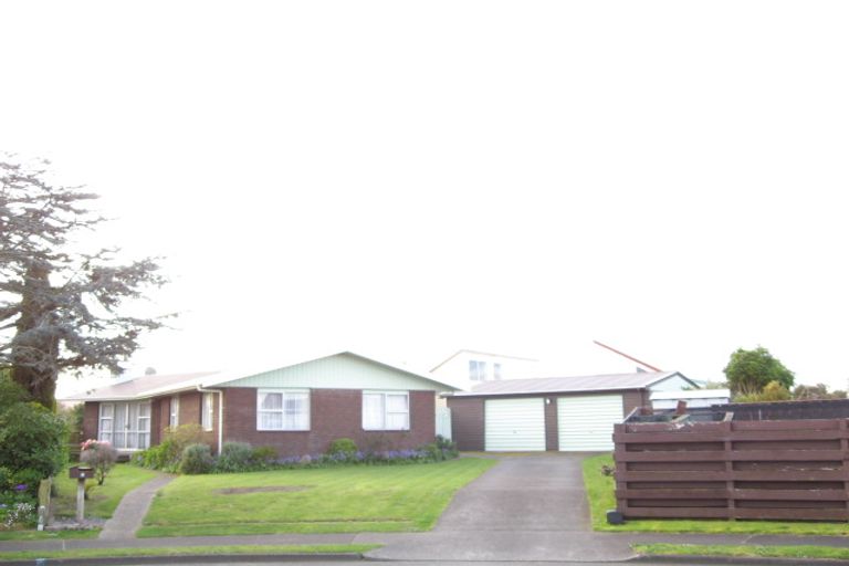 Photo of property in 8 Saunders Place, Gonville, Whanganui, 4501