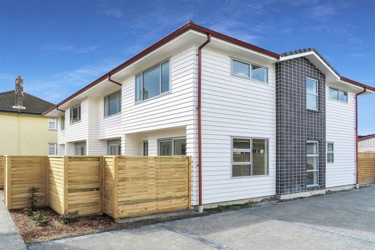 Photo of property in 15 John Reynolds Square, Hutt Central, Lower Hutt, 5010