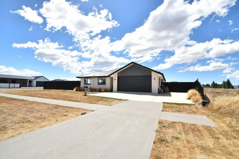 Photo of property in 27 Grandvue Drive, Twizel, 7901