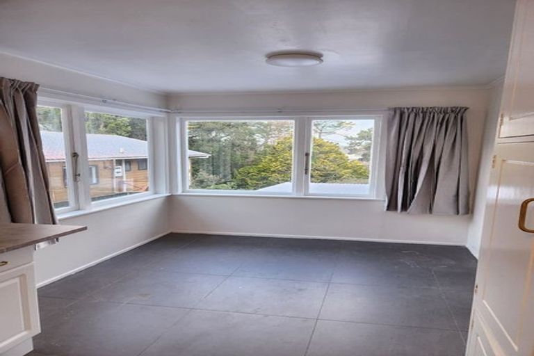 Photo of property in 1/8 Alston Avenue, Kelston, Auckland, 0602