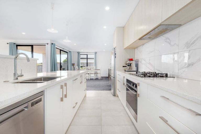 Photo of property in 12 Teiaroa Street, Waikanae, 5036