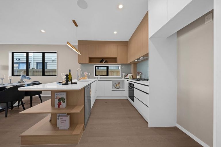 Photo of property in 37 Ascent Street, Flat Bush, Auckland, 2019