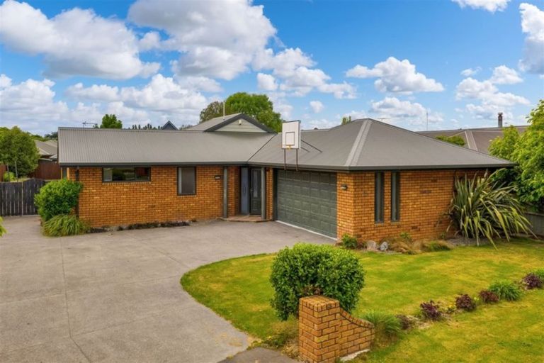 Photo of property in 16 Golding Avenue, Rangiora, 7400