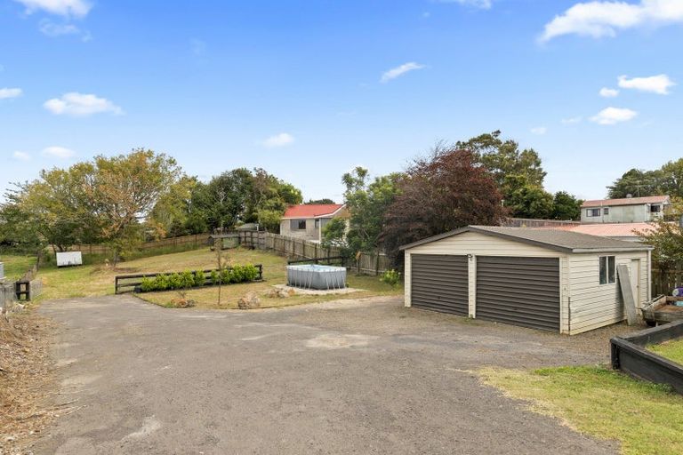 Photo of property in 24 Cemetery Road, Waiuku, 2123