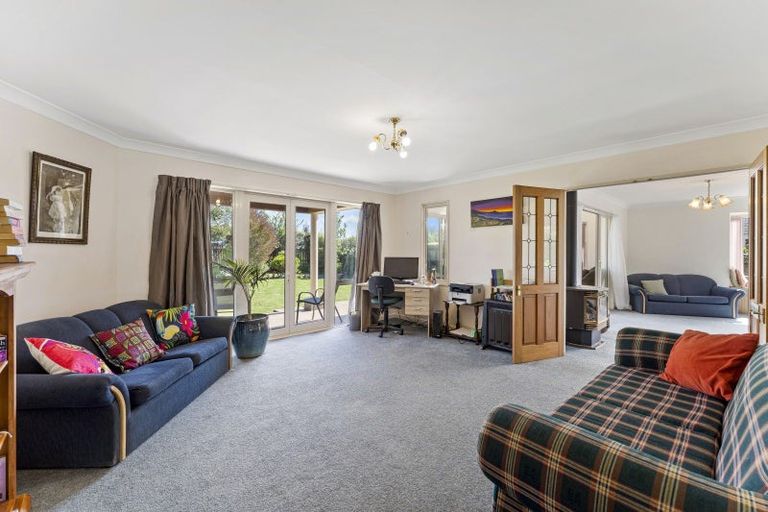 Photo of property in 5 Hilton Drive, Amberley, 7410