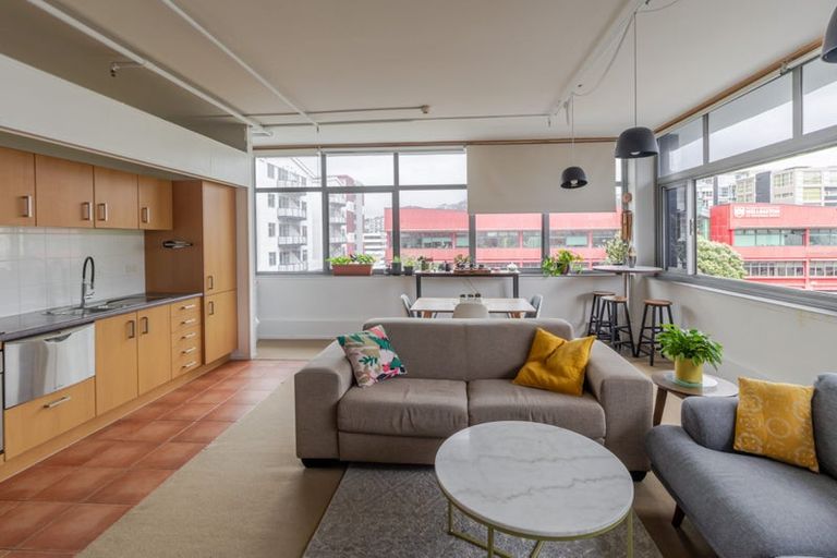 Photo of property in Rostrevor House, 4/130a Vivian Street, Te Aro, Wellington, 6011