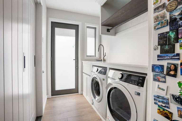 Photo of property in 229a Ocean Road, Whangamata, 3620