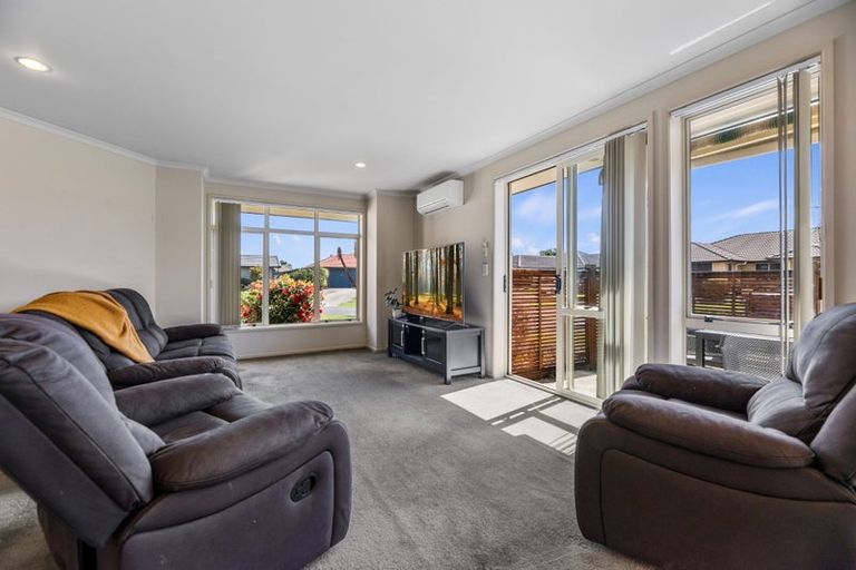 Photo of property in 12 Beachmere Place, Papamoa Beach, Papamoa, 3118