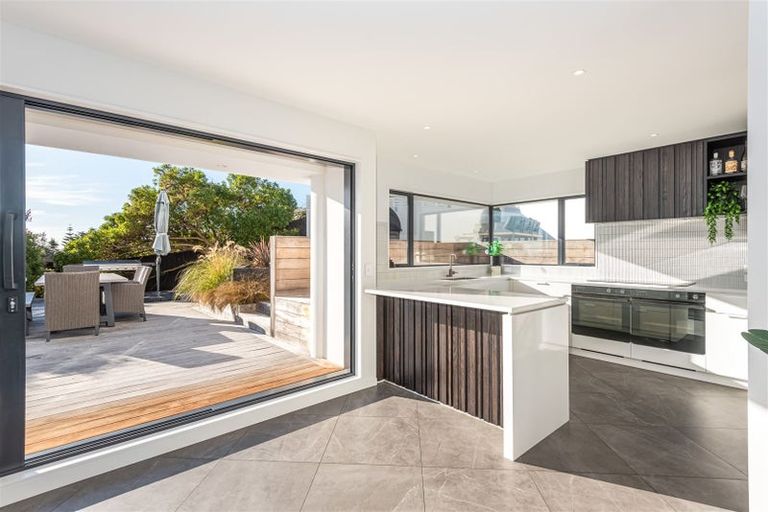 Photo of property in 15 Woodlau Rise, Huntsbury, Christchurch, 8022