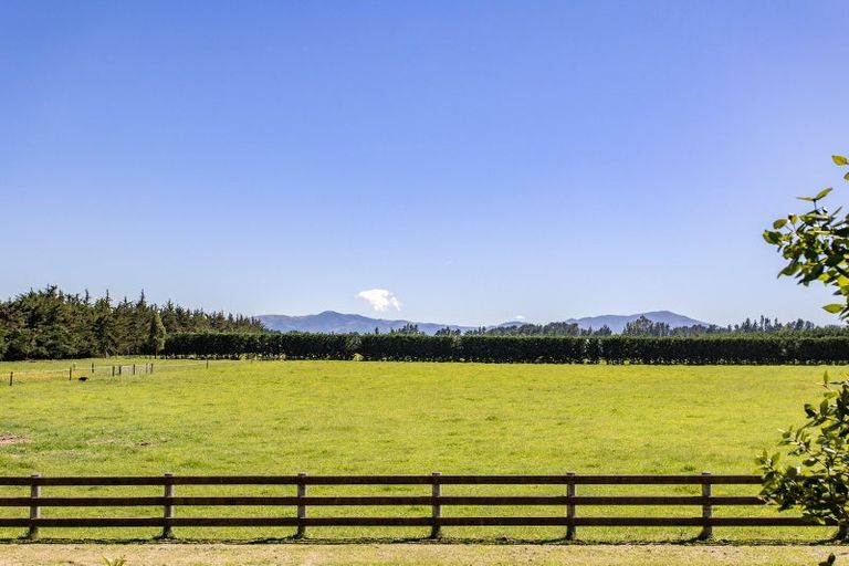 Photo of property in 53 Swamp Road, Loburn, Rangiora, 7472