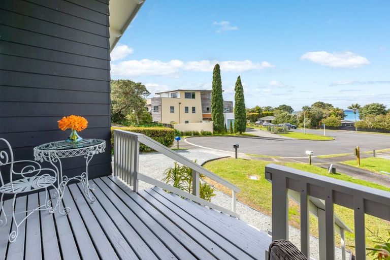 Photo of property in 9 Sunlight Promenade, Snells Beach, 0920