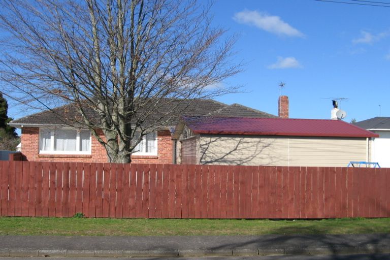 Photo of property in 5a Hill Crescent, Papakura, 2110