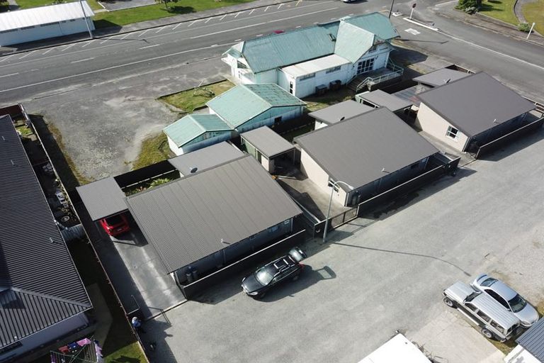 Photo of property in 70 Queen Street, Westport, 7825