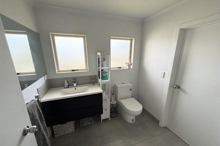 Photo of property in 49a Everard Avenue, Army Bay, Whangaparaoa, 0930