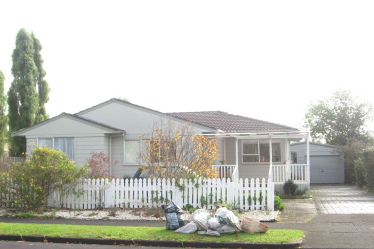 Photo of property in 31 Glennandrew Drive, Half Moon Bay, Auckland, 2012