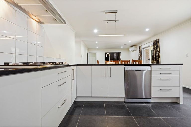 Photo of property in 25 Trauzer Place, Flagstaff, Hamilton, 3210