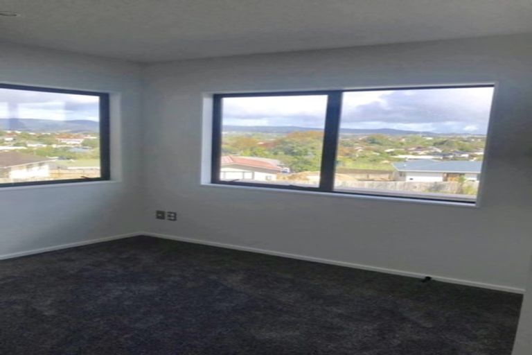 Photo of property in 30 Meritage Lane, Te Atatu South, Auckland, 0610