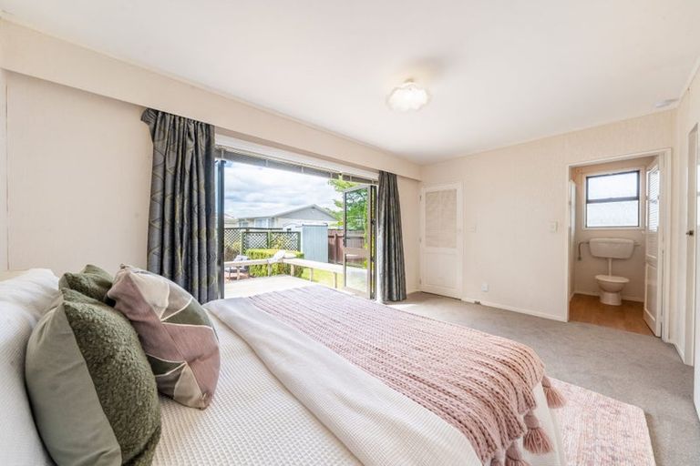 Photo of property in 6 Denver Grove, Totara Park, Upper Hutt, 5018
