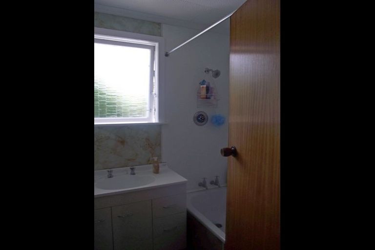 Photo of property in 11 Fisher Place, Carterton, 5713