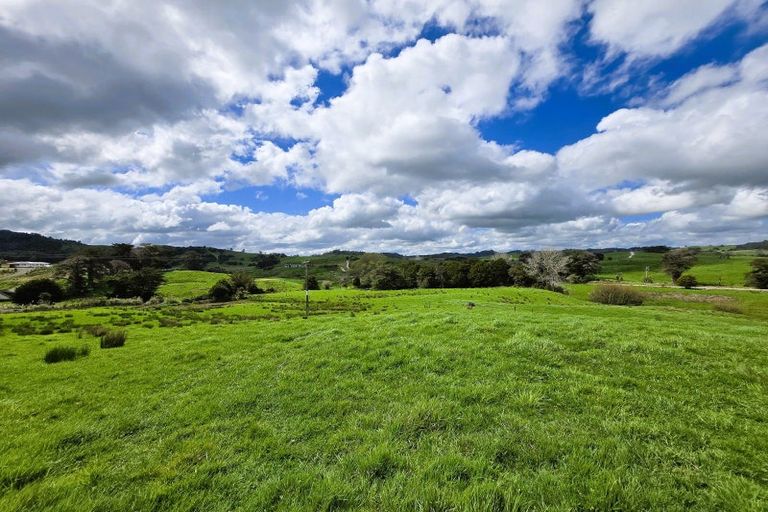 Photo of property in 42 Ford Road, Paparoa, Maungaturoto, 0583