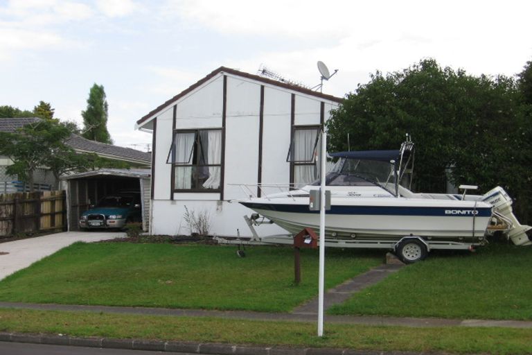 Photo of property in 20 Granville Drive, Massey, Auckland, 0614