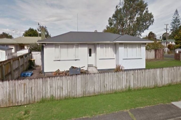 Photo of property in 7 Tarata Crescent, Mangere Bridge, Auckland, 2022
