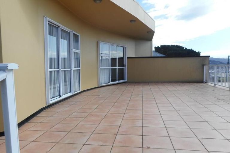 Photo of property in 62 Tannadyce Street, Strathmore Park, Wellington, 6022